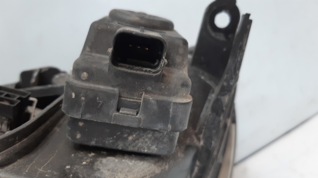 Reflektor prawy 9628666780 PEUGEOT