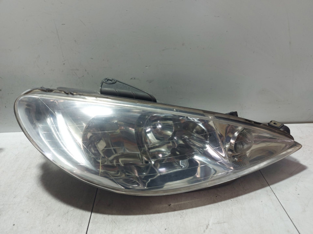 Reflektor prawy 9628666780 PEUGEOT