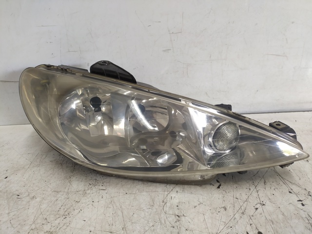Reflektor prawy 9628666780 PEUGEOT