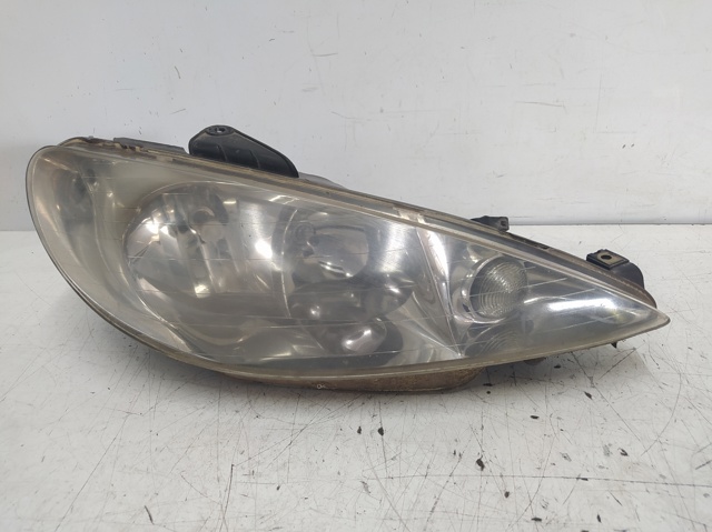 Reflektor prawy 9628666780 PEUGEOT