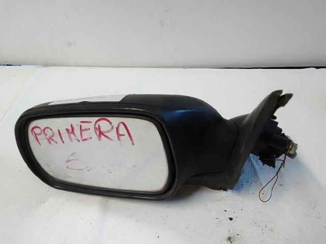  Nissan Primera  (W10)