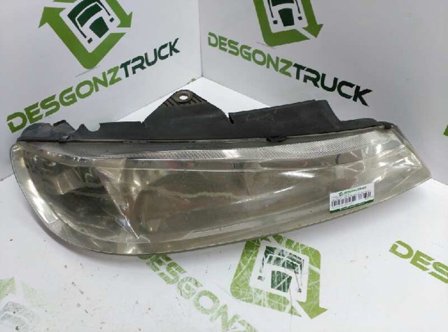 Reflektor prawy 9630423177 PEUGEOT