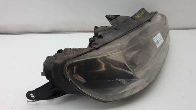 Reflektor prawy 9630423177 PEUGEOT