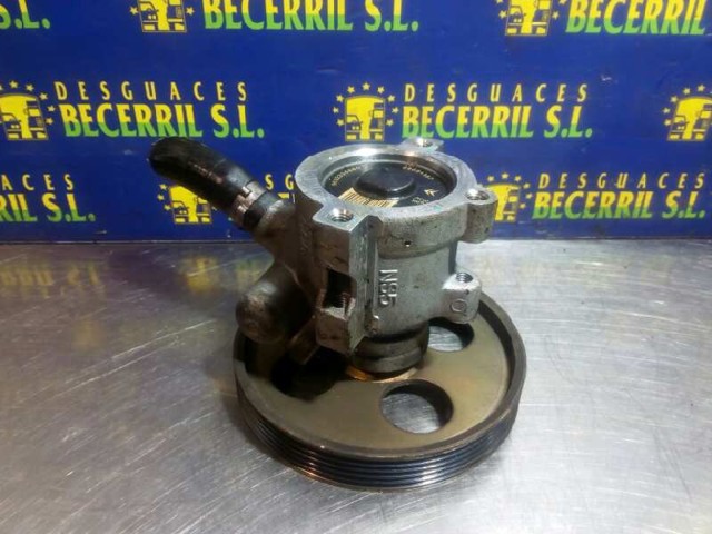 Pompa wspomagania hydraulicznego kierownicy 9631136680 PEUGEOT