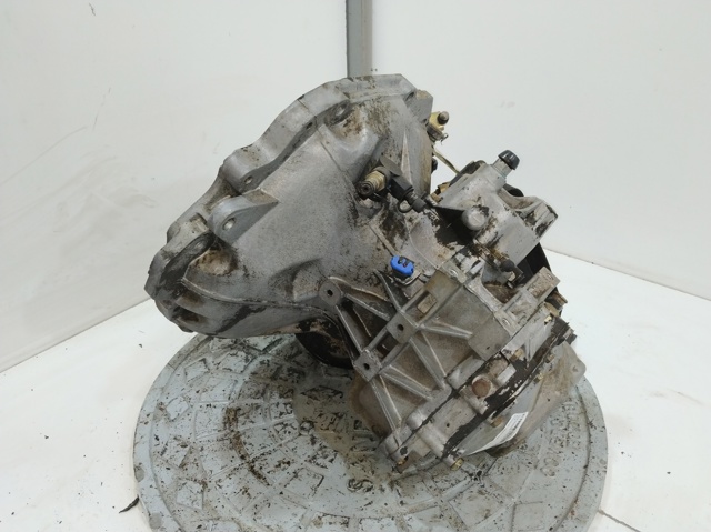 Mechaniczna skrzynia biegów w komplecie 96344248 GM