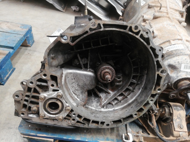 Mechaniczna skrzynia biegów w komplecie 96344248 GM