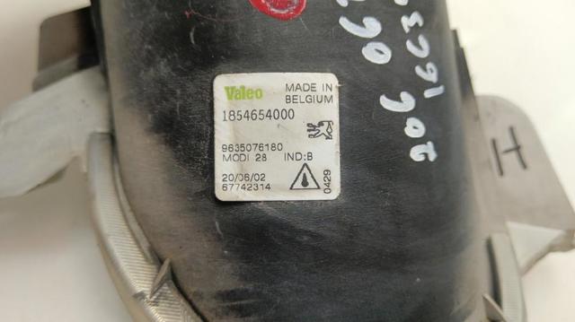 Lampa przeciwmgielna lewa 9635076180 PEUGEOT