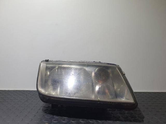 Reflektor prawy 96359800R VAG