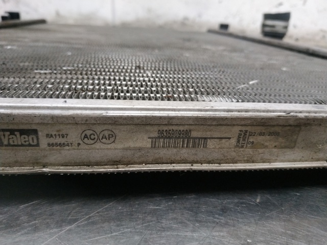 Chłodnica silnika 9635989980 PEUGEOT