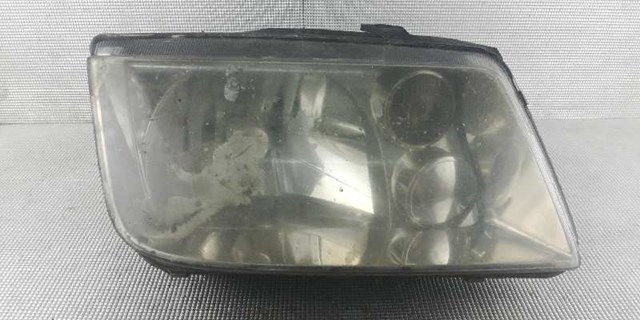 Reflektor prawy 96364600 VAG
