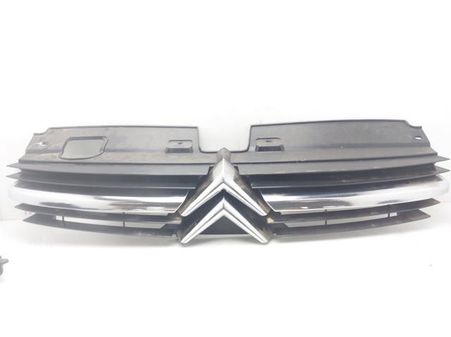 Atrapa chłodnicy 9636751980 PEUGEOT