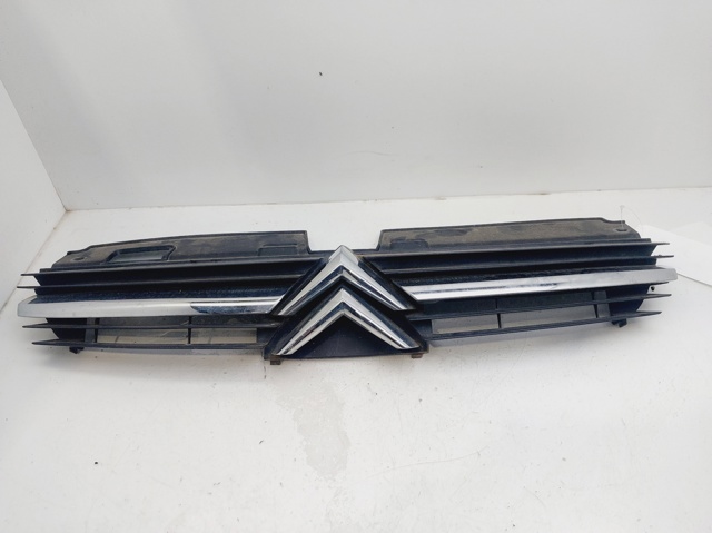 Atrapa chłodnicy 9636751980 PEUGEOT