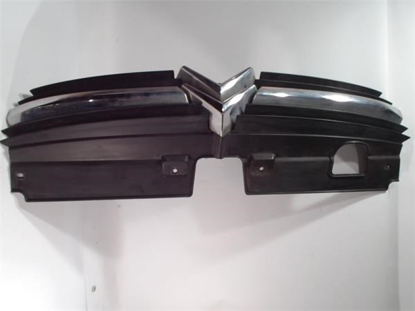 Atrapa chłodnicy 9636751980 PEUGEOT