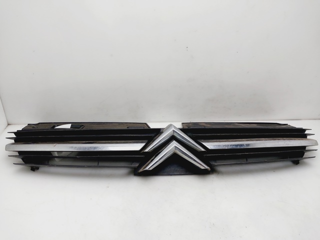 Atrapa chłodnicy 9636751980 PEUGEOT