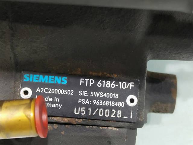 Pompa wtryskowa wysokiego ciśnienia 9636818480 PEUGEOT