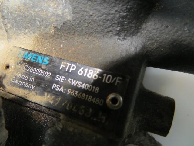Pompa wtryskowa wysokiego ciśnienia 9636818480 PEUGEOT