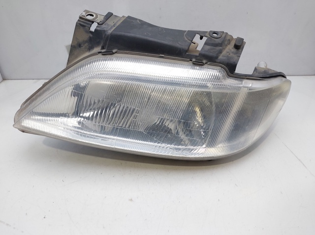 Reflektor lewy 9637020180 PEUGEOT