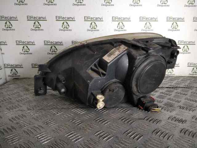 Reflektor prawy 9637082480 PEUGEOT