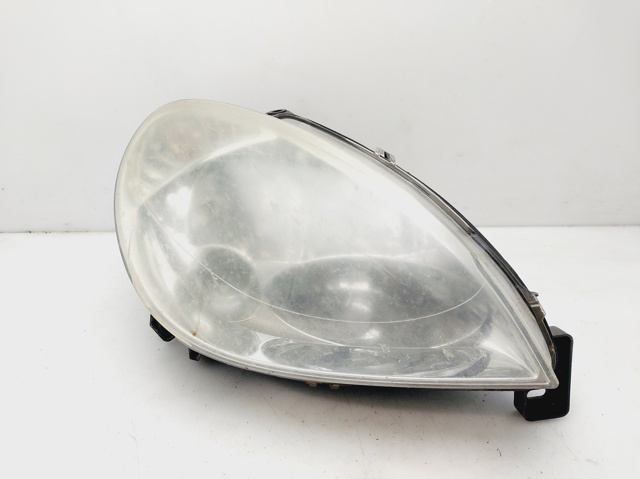 Reflektor prawy 9637082480 PEUGEOT