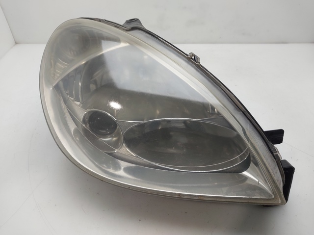 Reflektor prawy 9637082480 PEUGEOT