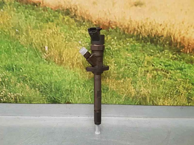 Wtryskiwacz paliwa 9637277980 PEUGEOT