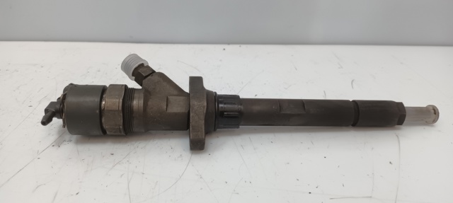 Wtryskiwacz paliwa 9637277980 PEUGEOT