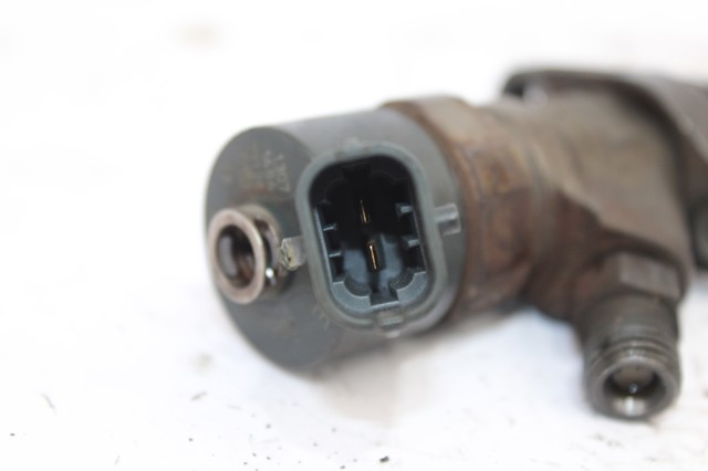 Wtryskiwacz paliwa 9637277980 PEUGEOT