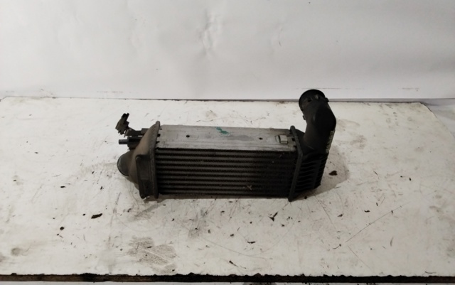 Chłodnica intercoolera 9637809480 PEUGEOT
