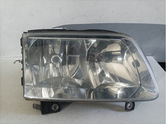 Reflektor prawy 96383200 VAG