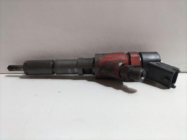 Wtryskiwacz paliwa 9640088780 PEUGEOT