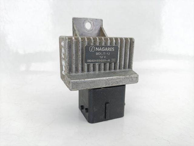 Przekaźnik świec żarowych 9640469680A NISSAN