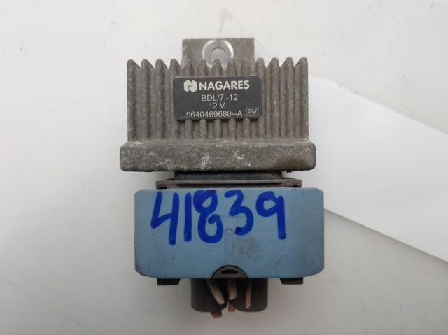 Przekaźnik świec żarowych 9640469680A RENAULT