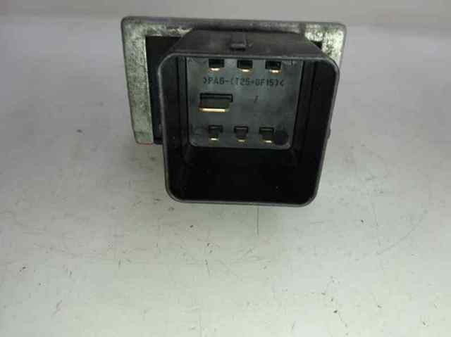 Przekaźnik świec żarowych 9640469680A RENAULT