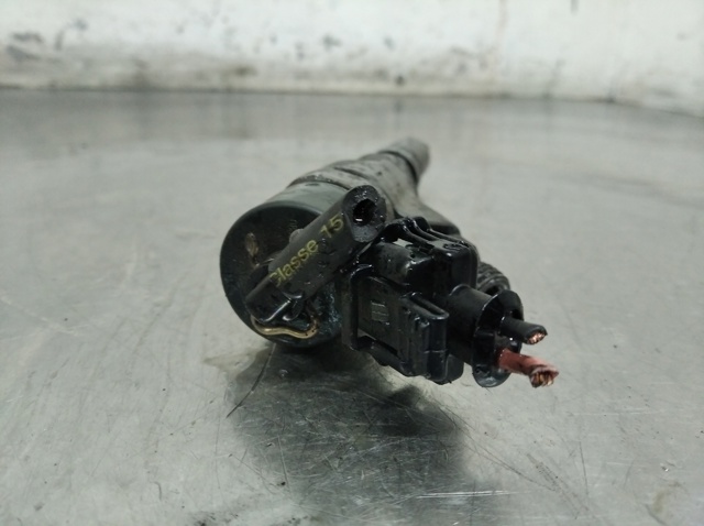 Wtryskiwacz paliwa 9640895380 PEUGEOT