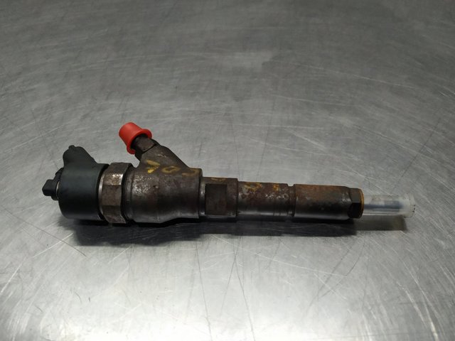 Wtryskiwacz paliwa 9640895380 PEUGEOT