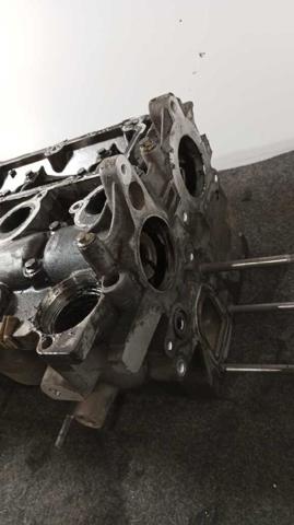 Głowica cylindrów 9641752610 PEUGEOT