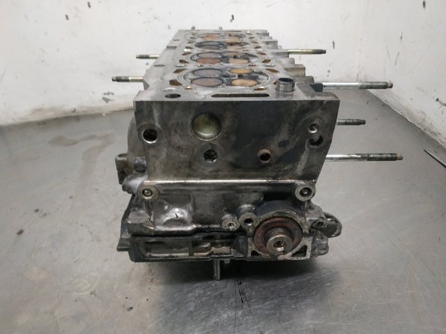 Głowica cylindra Peugeot 807