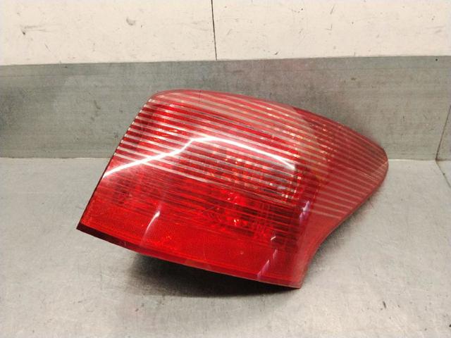Lampa zespolona tylna prawa zewnętrzna 9641948680 PEUGEOT