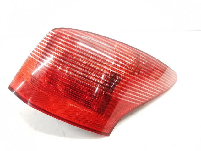 Lampa zespolona tylna prawa zewnętrzna 9641948680 PEUGEOT