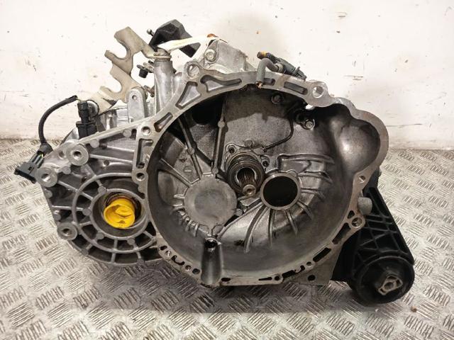 Mechaniczna skrzynia biegów w komplecie 96420073 GM