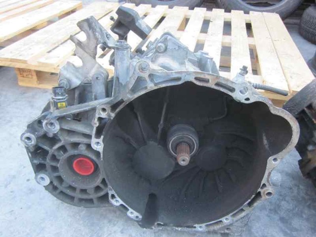 Mechaniczna skrzynia biegów w komplecie 96420073 GM