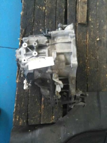 Mechaniczna skrzynia biegów w komplecie 96420073 GM
