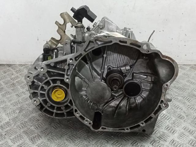 Mechaniczna skrzynia biegów w komplecie 96420073 GM