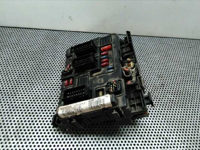 Skrzynka bezpieczników 9643498980 PEUGEOT