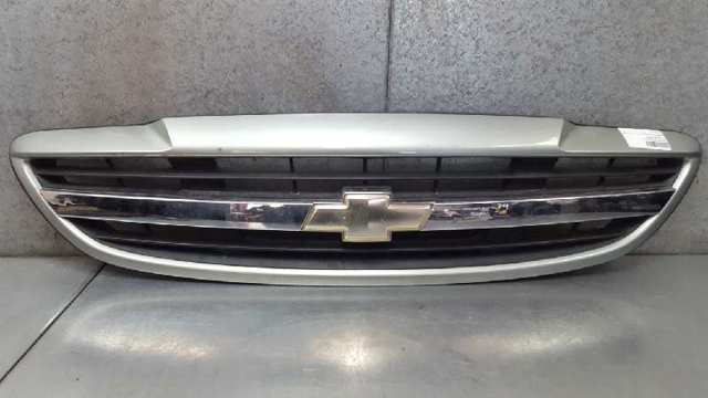 Kupić Atrapa chłodnicy Chevrolet Evanda  V200 w dobrej cenie