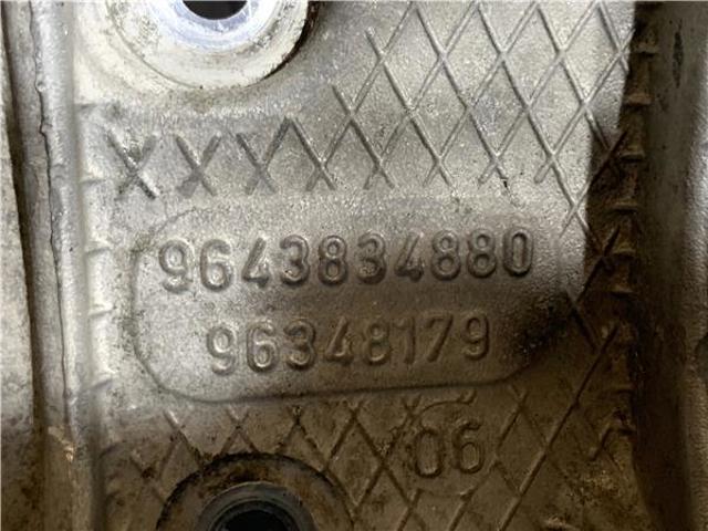 Wspornik alternatora Peugeot 206 2A/C