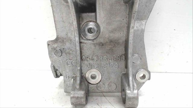 Wspornik alternatora Peugeot 206 2A/C