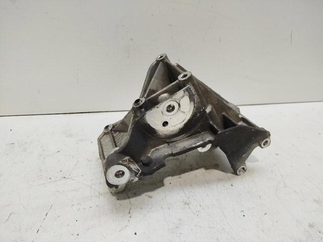 Wspornik alternatora Peugeot 206 2A/C