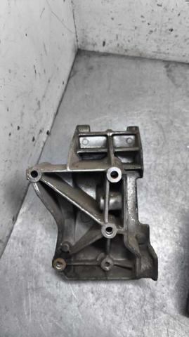 Wspornik alternatora Peugeot 206 2A/C