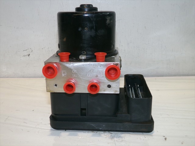 Sterownik ABS  hydrauliczny 96438441 GM